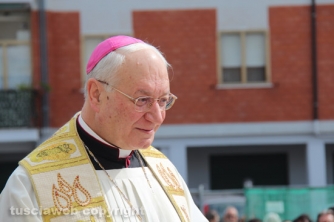 La benedizione delle campane di Villanova - Il vescovo Lino Fumagalli