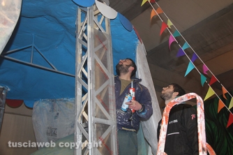 Carnevale di Ronciglione - Il backstage dei carri allegorici