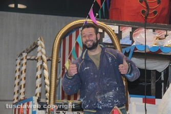 Carnevale di Ronciglione - Il backstage dei carri allegorici