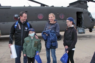 Bimbo malato di leucemia vola con un elicottero dell'esercito di Viterbo