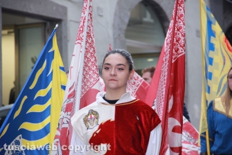 Viterbo - Il corteo dei boccioli, rosine e mini facchini di Santa Rosa