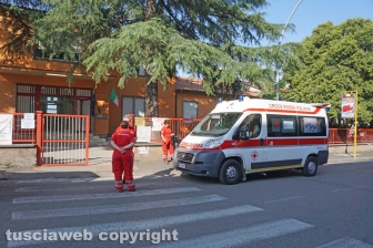 Bomba all'aeroporto, zona rossa evacuata
