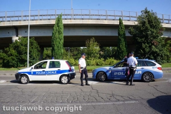 Bomba all'aeroporto, zona rossa evacuata