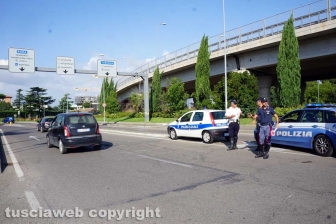 Bomba all'aeroporto, zona rossa evacuata