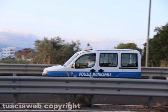 Bomba all'aeroporto, zona rossa evacuata