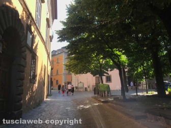 Viterbo - Ferragosto - Turisti in città