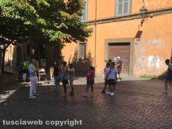 Viterbo - Ferragosto - Turisti in città