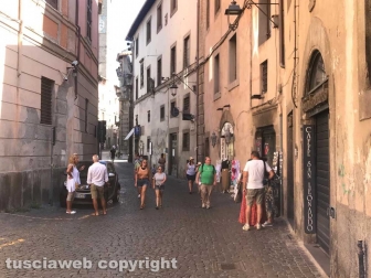 Viterbo - Ferragosto - Turisti in città