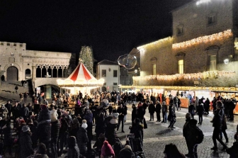 Boom di visite nel weekend al Caffeina Christmas village