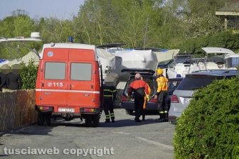 Cadavere emerge dal lago di Vico