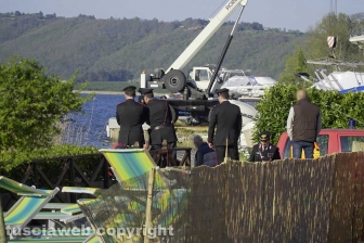 Cadavere emerge dal lago di Vico