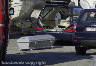 Cadavere emerge dal lago di Vico