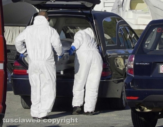 Cadavere emerge dal lago di Vico