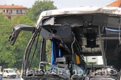 Lo scontro camion-autobus