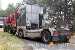 Lo scontro camion-autobus