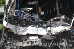 Lo scontro camion-autobus