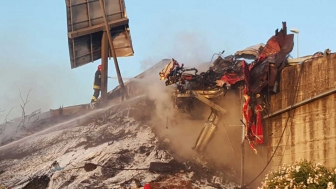 Viterbo – Superstrada – Camion esce di strada e va a fuoco