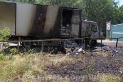 Camion in fiamme sulla Superstrada