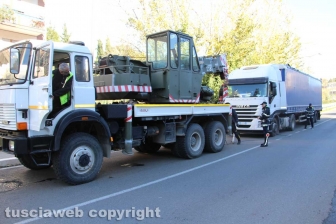 Camion in panne a via Genova