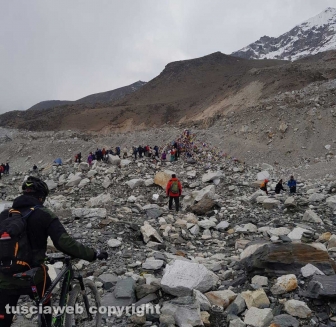 Il gruppo di Sisipuòfare al campo base dell'Everest