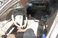 Le auto travolte dalla frana, ora in piazza Primo maggio
