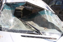 Le auto travolte dalla frana, ora in piazza Primo maggio