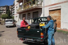 Gli speleologi si preparano per i sopralluoghi