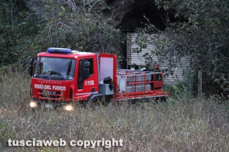Viterbo - Cantina in fiamme, morti otto cani