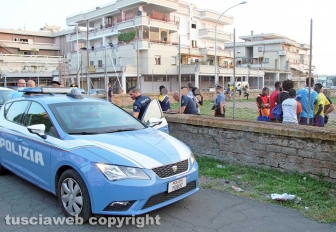 Viterbo - Caos al Pilastro, intervento di carabinieri e polizia