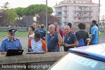 Viterbo - Caos al Pilastro, intervento di carabinieri e polizia