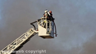 Viterbo - Incendio sulla Teverina