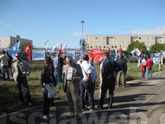 Protesta davanti al carcere