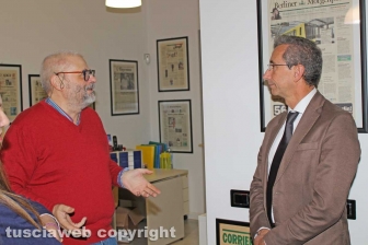 Carlo Pasquali nella redazione di Tusciaweb