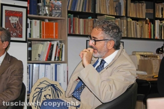 Il maresciallo della finanza Francesco Meloni nella redazione di Tusciaweb