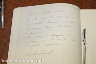 Il comandante della finanza Carlo Pasquali nella sede della Galeotti Editore