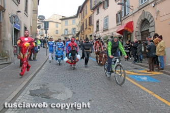Carnevale, la corsa delle carriole