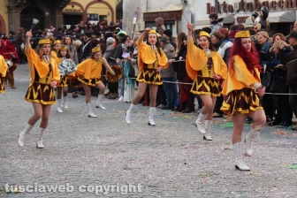 Ronciglione - Carnevale 2018 - L'attesa per carri e maschere