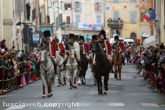 Ronciglione - Carnevale 2018 - L'attesa per carri e maschere