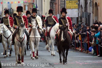 Ronciglione - Carnevale 2018 - L'attesa per carri e maschere