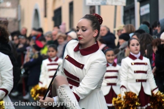 Ronciglione - Carnevale 2018 - L'attesa per carri e maschere