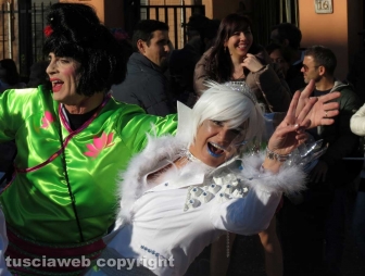 Civita Castellana - Carnevale - Sfilano politici e indiani