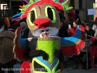 Civita Castellana - Carnevale - Sfilano politici e indiani