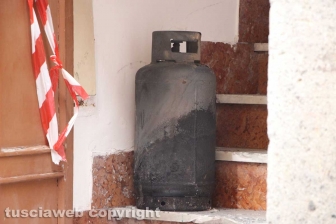 Viterbo - Casa in fiamme in via Lucchi