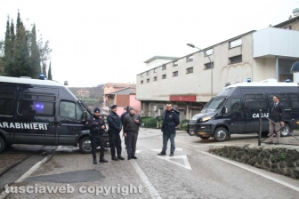 CasaPound in piazza da sola