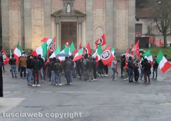 CasaPound in piazza da sola