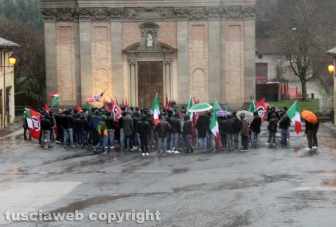 CasaPound in piazza da sola