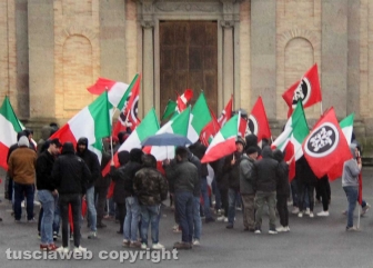 CasaPound in piazza da sola