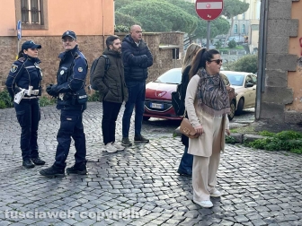 Case popolari occupate, maxioperazione delle forze dell'ordine all'alba a San Faustino - La sindaca Chiara Frontini