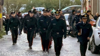 Case popolari occupate, maxioperazione delle forze dell'ordine all'alba a San Faustino