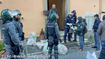 Case popolari occupate, maxioperazione delle forze dell'ordine all'alba a San Faustino